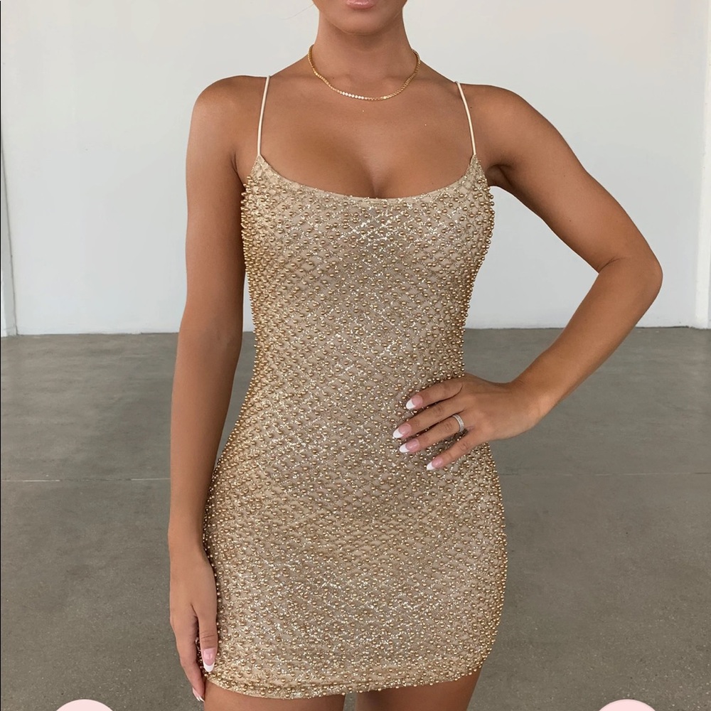 Oh Polly DROP A GLINT
Embellished Mini Dress in Gold